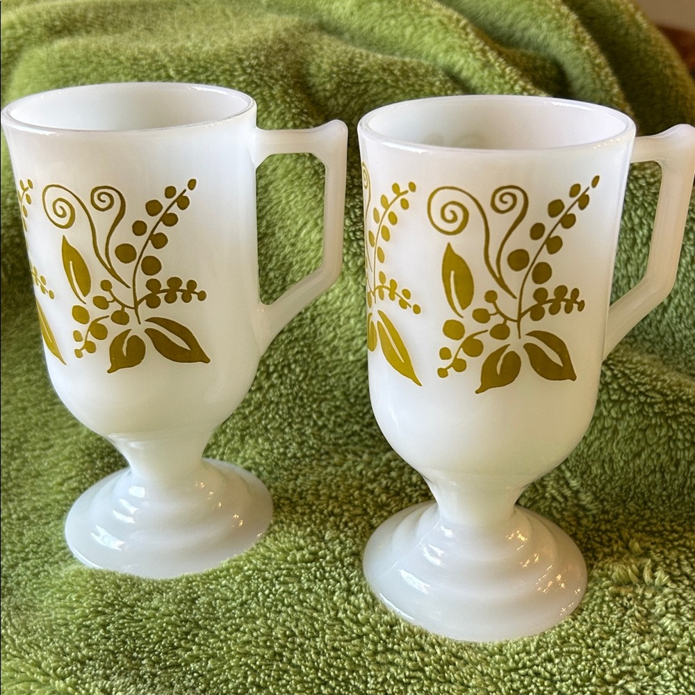 Vintage Glassware. Great shape, set of 2. Milky white with botanical detail.